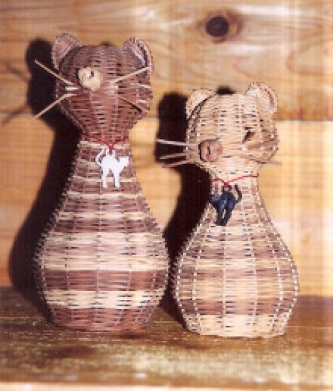 籐で編んだ猫